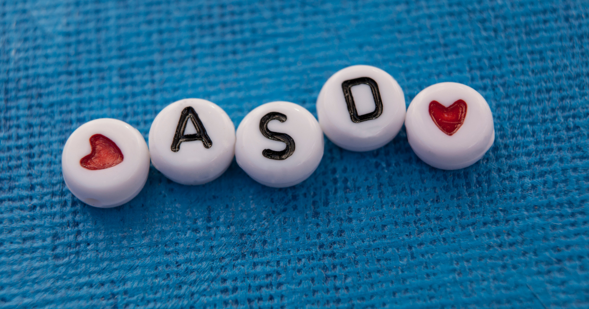 Beads with hearts and the letters A, S and D to represent autism